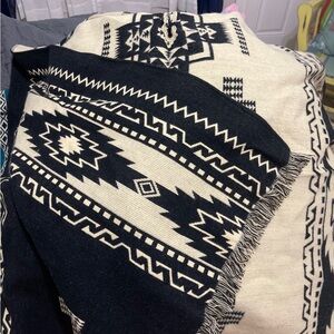 Poncho 100% Ecuadorian made with ❤️